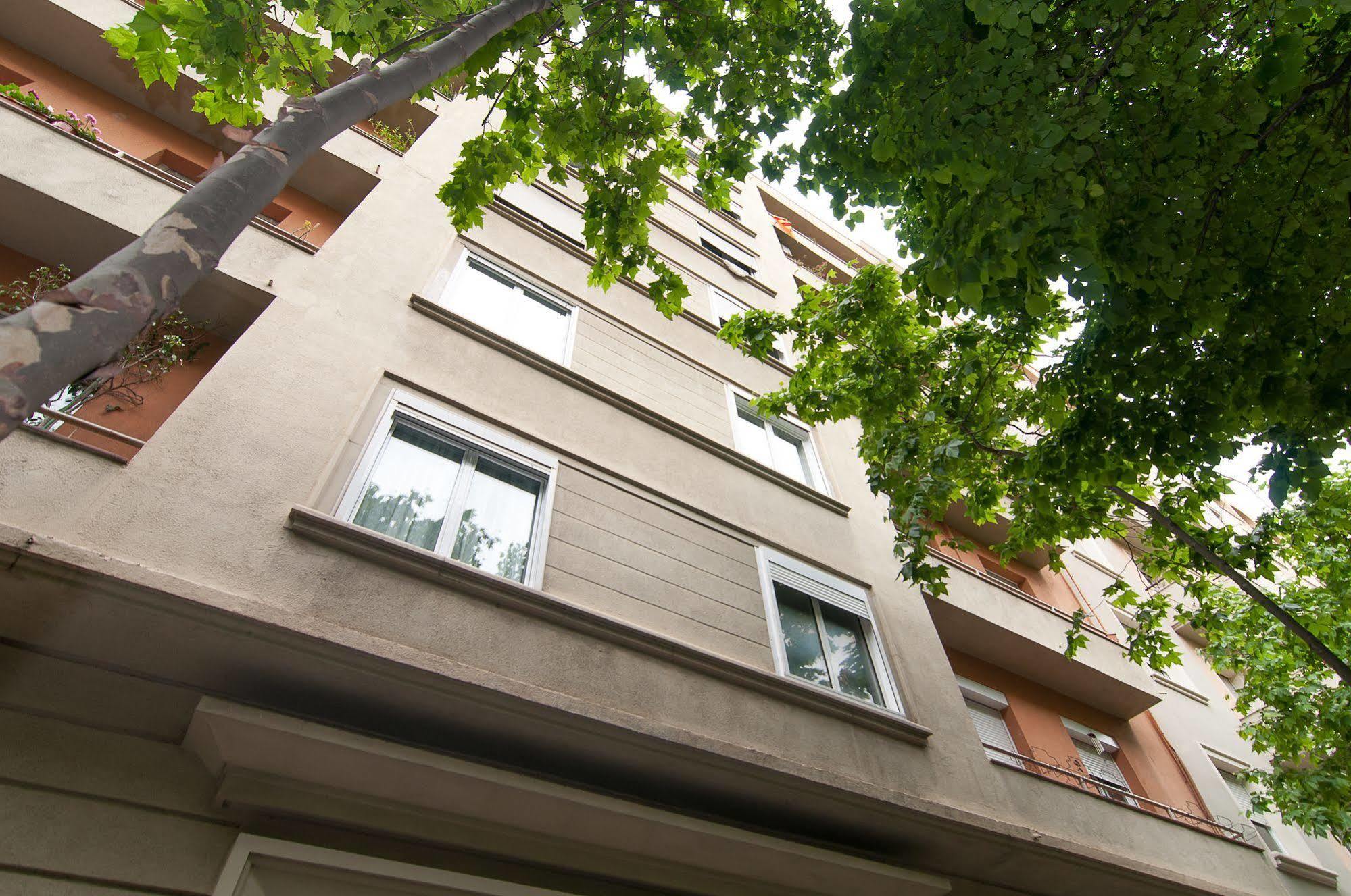 Bbarcelona Apartments Gaudi Avenue Flats Екстер'єр фото