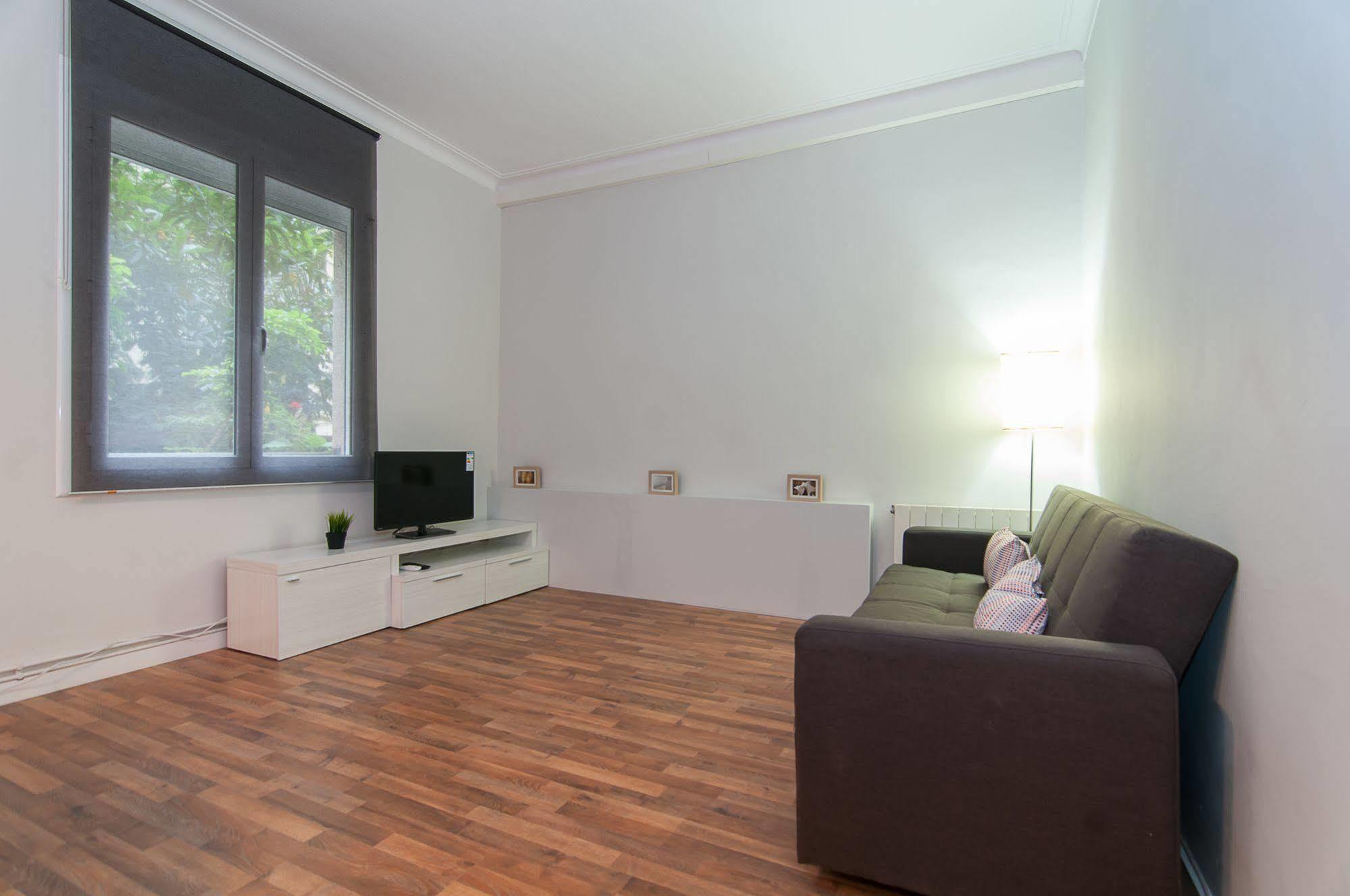 Bbarcelona Apartments Gaudi Avenue Flats Екстер'єр фото