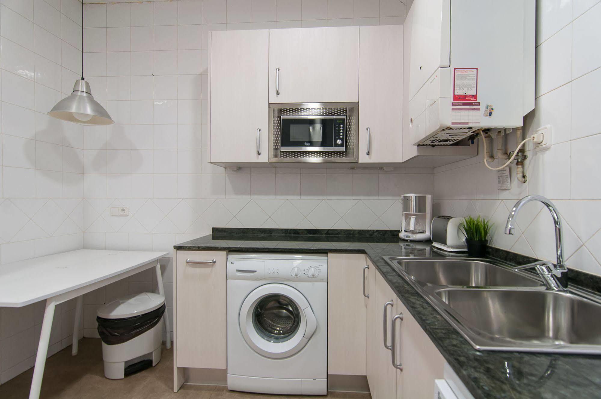 Bbarcelona Apartments Gaudi Avenue Flats Екстер'єр фото